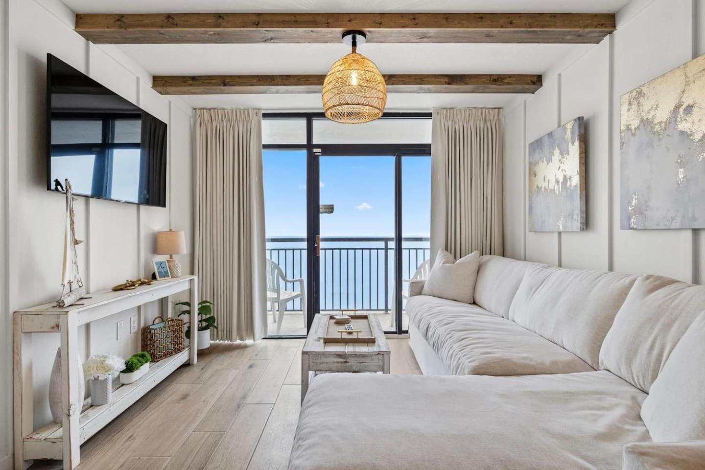 Апартаменты Luxury Ocean Front By Barefoot Landing Миртл-Бич Экстерьер фото